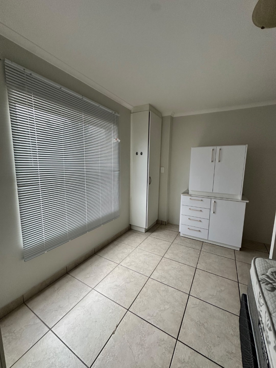 To Let 2 Bedroom Property for Rent in Sandown Western Cape